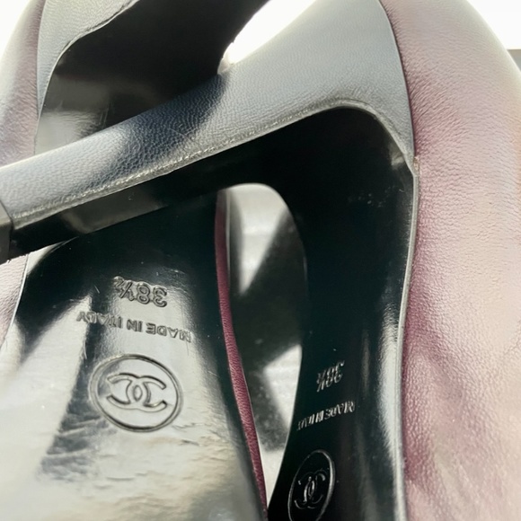 REDUCED Authentic ✨  CHANEL  pumps in aubergine w cap toe logo.  Size 38.5 - Picture 12 of 15